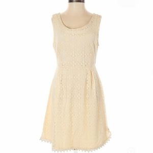 Sleeveless cream lace dress Jr's XL